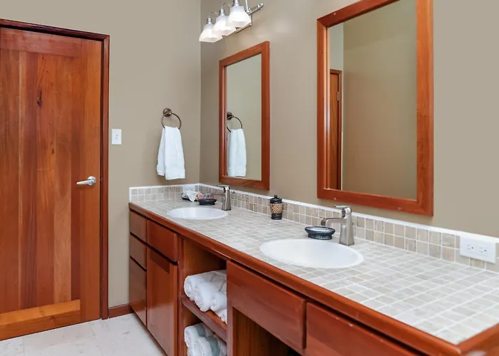 Residences At Barrier Reef 11b Partial Ocean View 2 Bedroom By Floreo