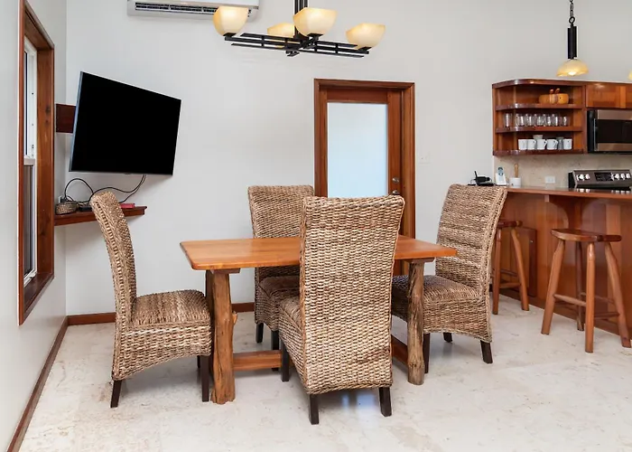 Holiday home Residences At Barrier Reef 11b Partial Ocean View 2 Bedroom By Floreo